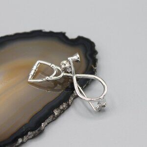 Jewelry pin brooch nurse doctor hospital stethoscope medical modern small new